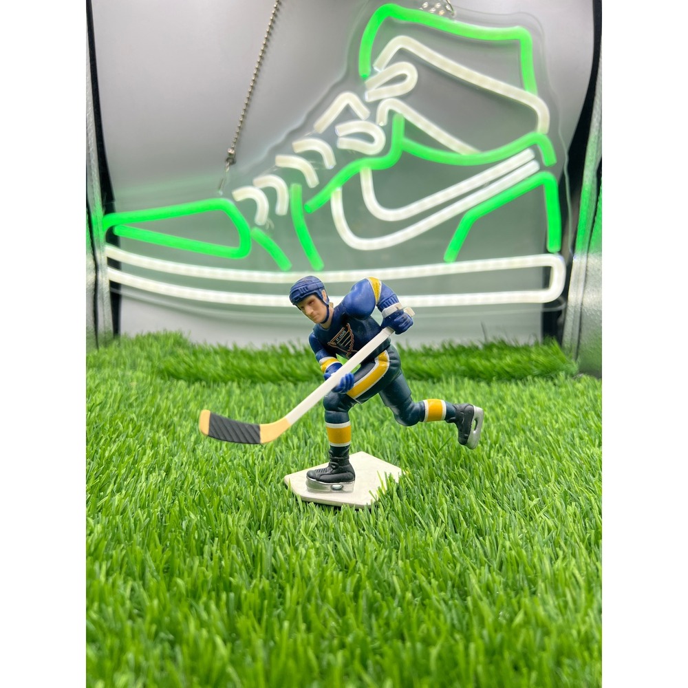 Starting Lineup ST Louis Blues Brett Hull 16 Figurine NHL Ice Hockey